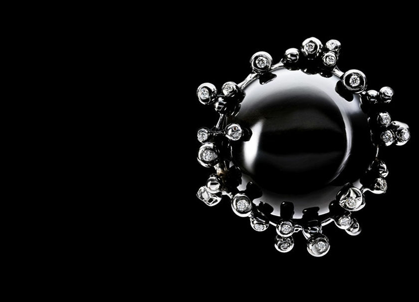 black-gold-and-black-star-diopside-and-diamond-parucchino-ring-luna-scamuzzi-1311185